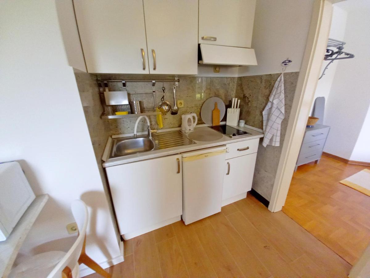 Apartment Lungomare Pula Buitenkant foto