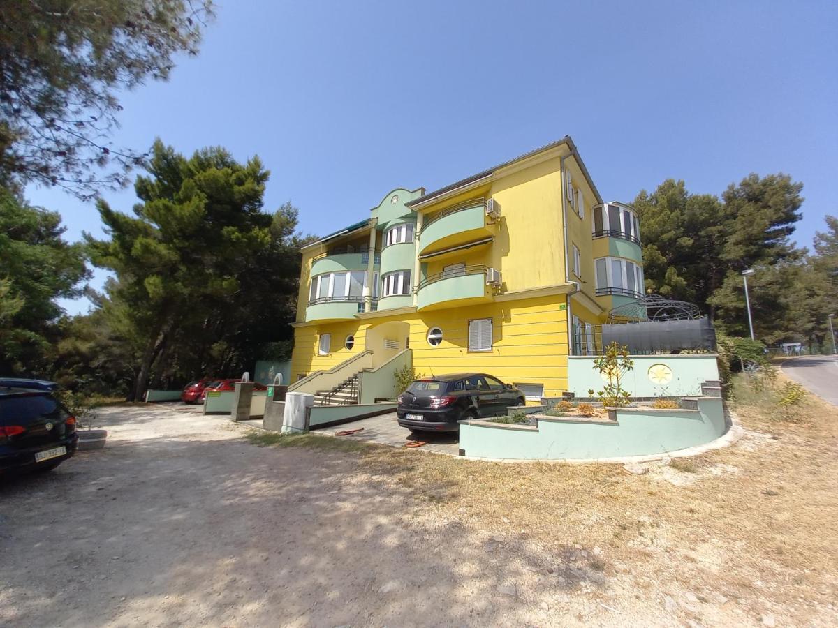 Apartment Lungomare Pula Buitenkant foto