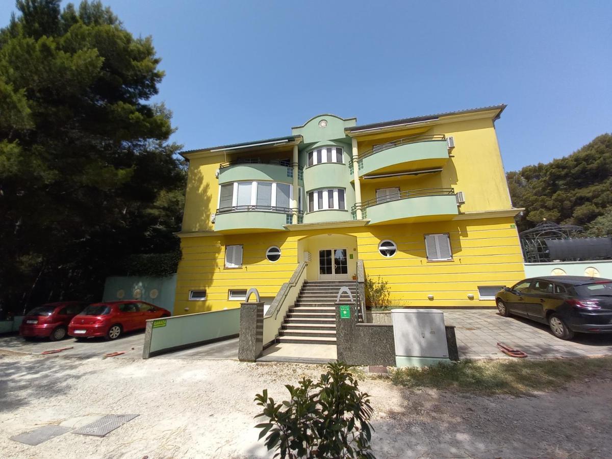 Apartment Lungomare Pula Buitenkant foto